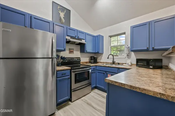 516 Proffitt Road #UNIT 2, Gatlinburg, TN 37738