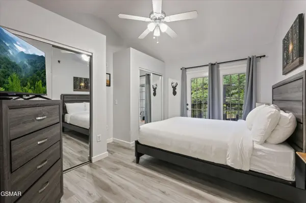 516 Proffitt Road #UNIT 2, Gatlinburg, TN 37738