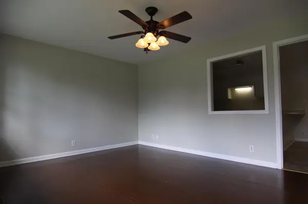 304 Hilldale Ln, Clarksville, TN 37043