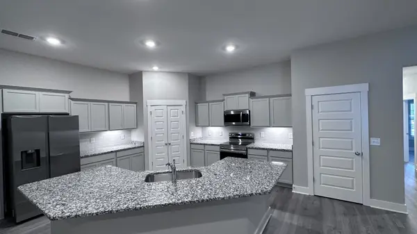 1420 Suzanne Drive, Murfreesboro, TN 37128