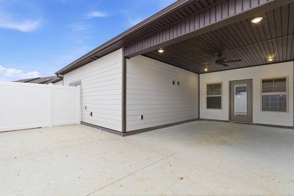 1438 Suzanne Drive, Murfreesboro, TN 37128