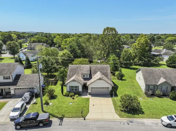 1121 Halverson Dr, Murfreesboro, TN 37128
