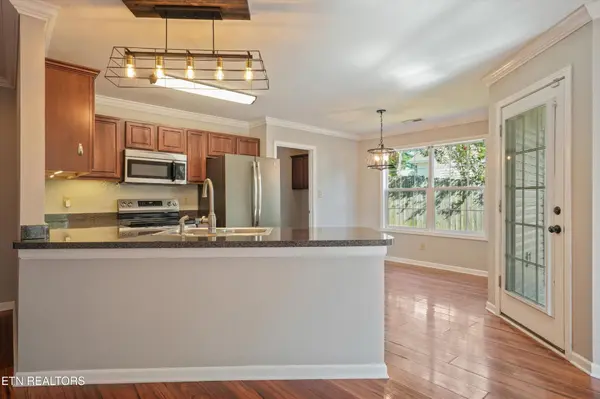 1006 Stones Throw Lane, Sevierville, TN 37876