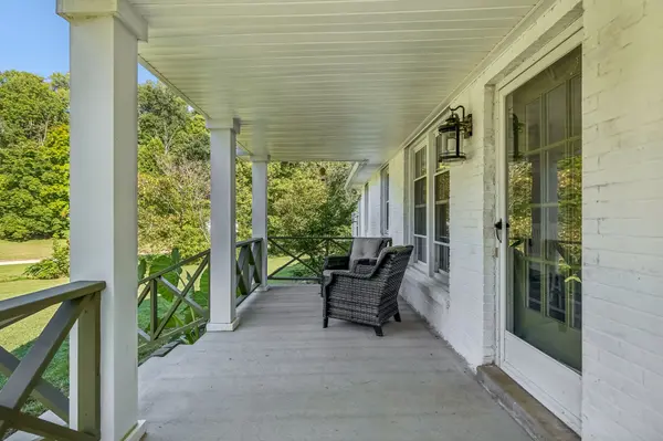 648 Tottys Bend Loop, Duck River, TN 38454