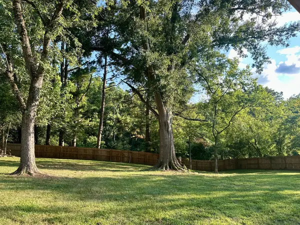 710 Overlook Dr, Mount Juliet, TN 37122