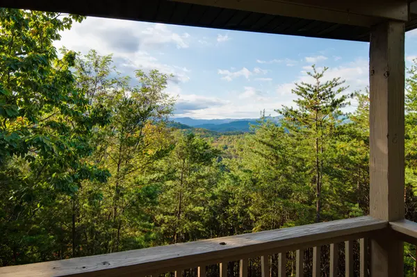 1433 Twin Rock, Sevierville, TN 37862