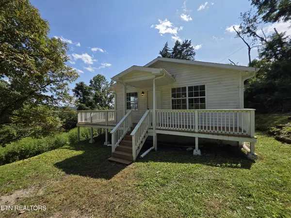 1115 Back Valley Rd, La Follette, TN 37766