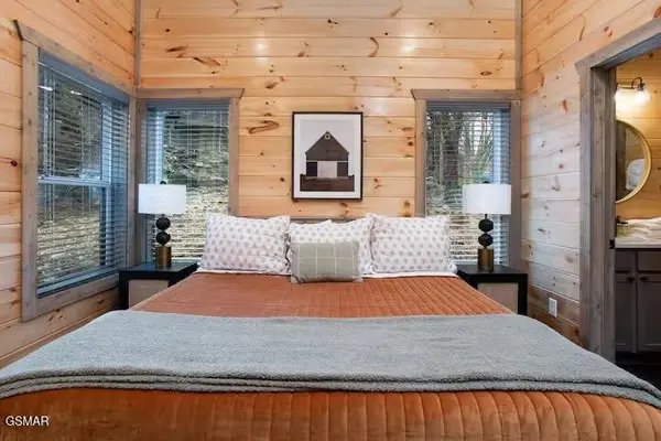 310 Lewis Clabo Road, Gatlinburg, TN 37738