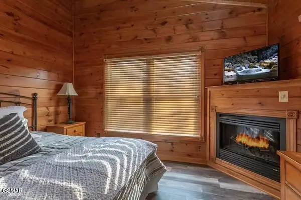 4532 Holly Forest Way, Gatlinburg, TN 37738