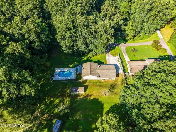 155 Chestnut Hill Rd, Harriman, TN 37748