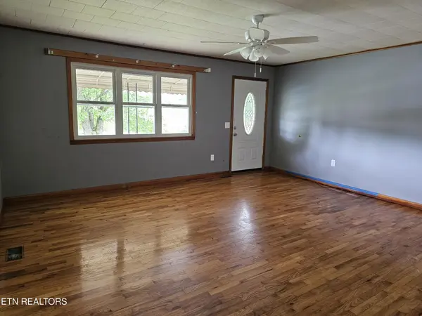 306 Wilson Hurst St, Tazewell, TN 37879