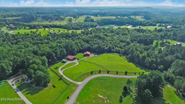 1463 Nichol Creek Drive, Jamestown, TN 38556