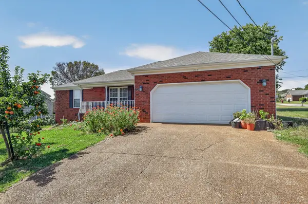 648 Woodburn Dr, Smyrna, TN 37167