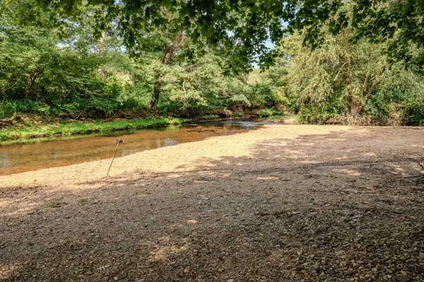 9270 Last Butler Rd, Iron City, TN 38463