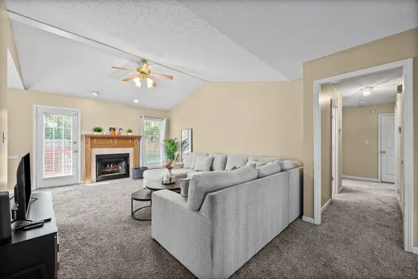1344 Bluebonnet Dr, Clarksville, TN 37042