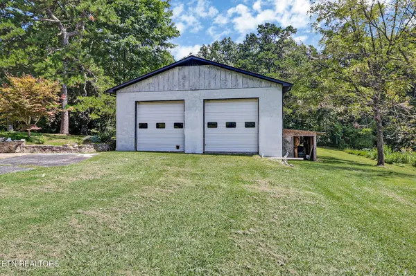 5651 S York Hwy, Grimsley, TN 38565