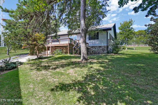 5651 S York Hwy, Grimsley, TN 38565
