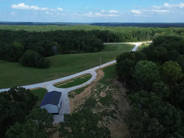 265 Vista Ct, Mc Ewen, TN 37101