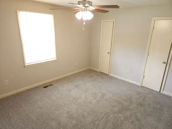 1676 Ragland Ln, Murfreesboro, TN 37128