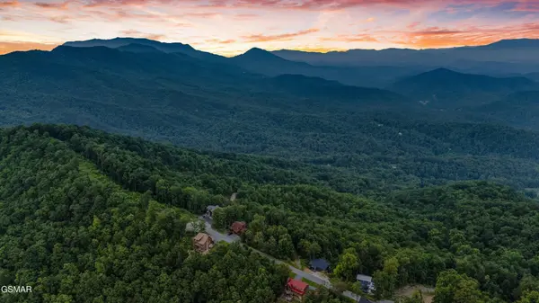 5 Shell Mountain Road, Sevierville, TN 37876