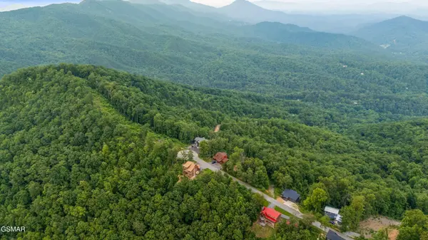 5 Shell Mountain Road, Sevierville, TN 37876