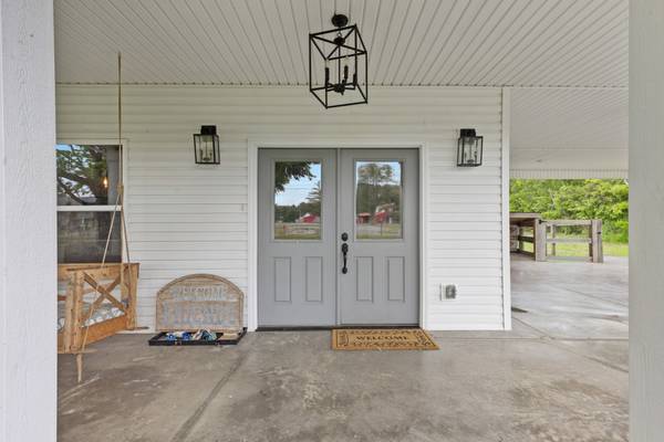 2236 Old Washington Rd, Cedar Hill, TN 37032