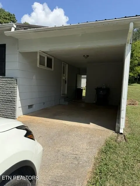 232 Meadow Lane, Sweetwater, TN 37874