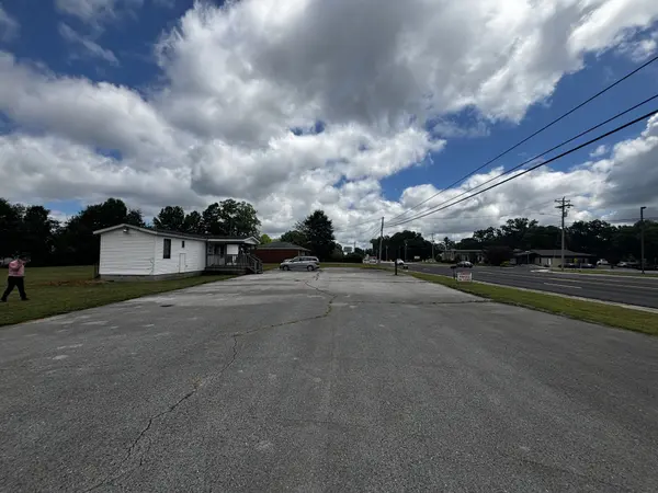 1510 McArthur St, Manchester, TN 37355