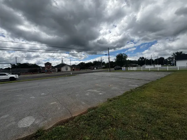 1510 McArthur St, Manchester, TN 37355