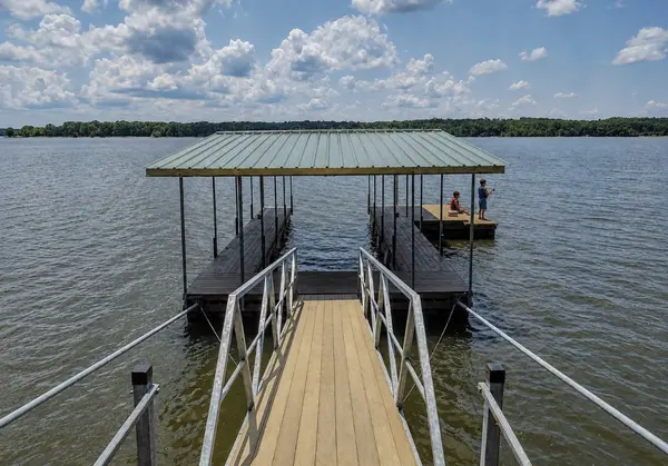 643 Wismer Rd, Camden, TN 38320