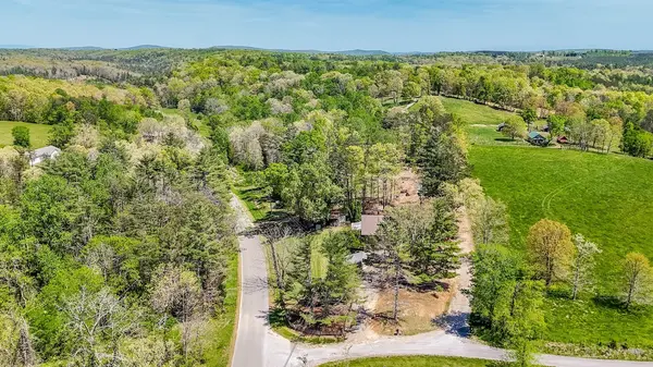 11 Cedar Hills Rd, Grandview, TN 37337