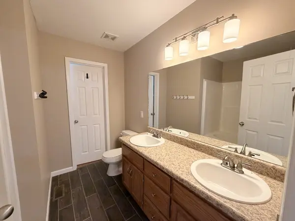 203 Alysheba Ct, Oak Grove, KY 42262