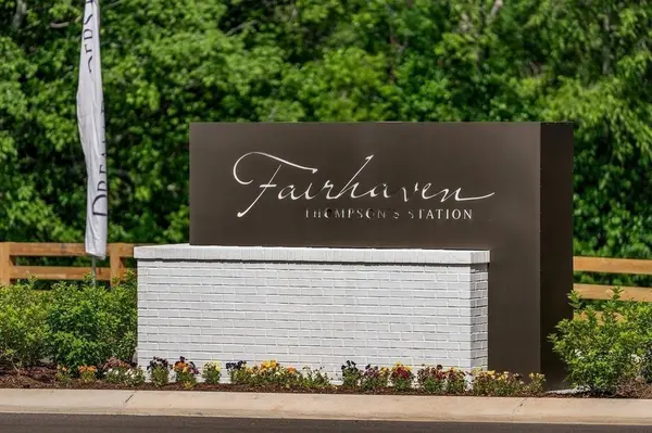 5037 Fairhaven Cir, Thompsons Station, TN 37179