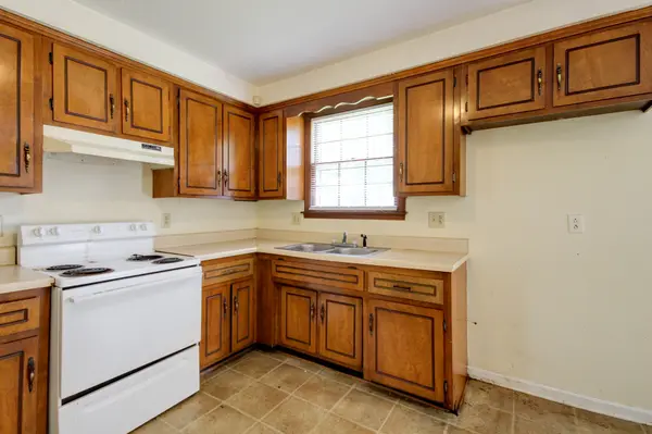410 Bancroft Dr, Clarksville, TN 37042