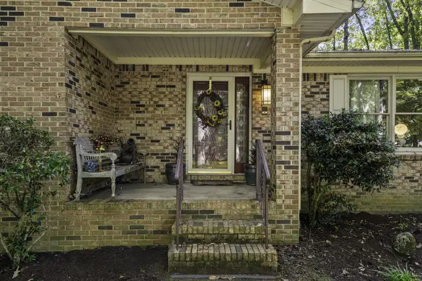 213 Regwood Dr, Tullahoma, TN 37388
