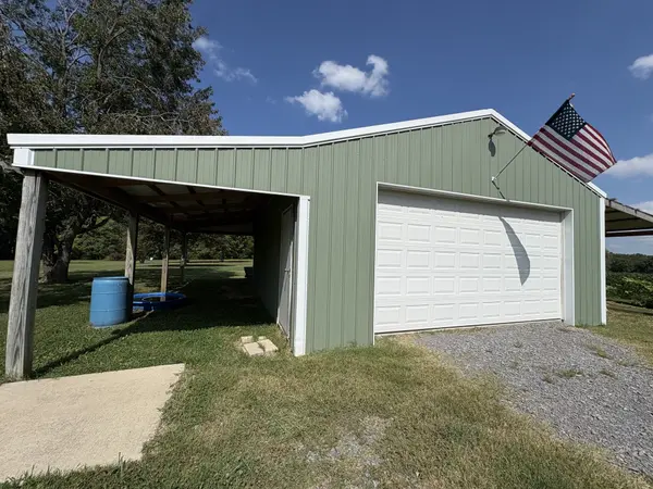 167 Robinson Ln, Westmoreland, TN 37186