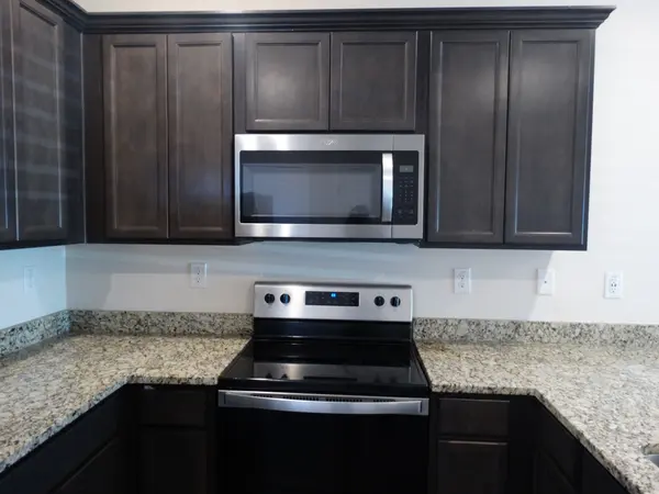 4053 Cody Dr, La Vergne, TN 37086