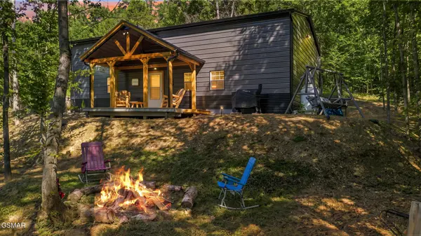 2453 Lower Rinehart Road, Dandridge, TN 37725