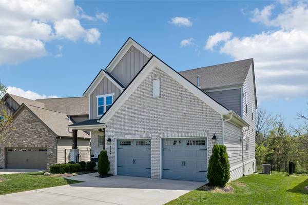 130 Newbury Dr, White House, TN 37188
