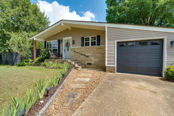 78 Elaine Circle, Fort Oglethorpe, GA 30742