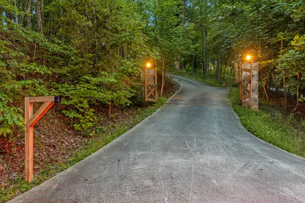 260 Lakeside Lodge Ln, Spring City, TN 37381