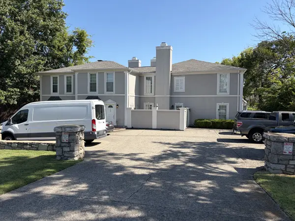132 Acklen Park Dr, Nashville, TN 37203