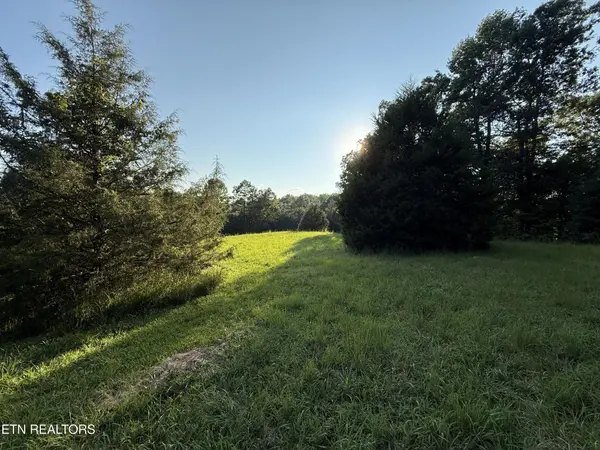 1305 Sweetwater Rd, Philadelphia, TN 37846