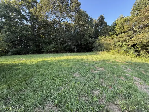 1305 Sweetwater Rd, Philadelphia, TN 37846