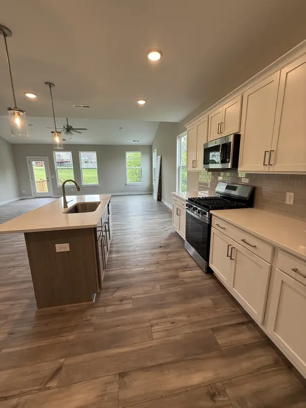 3821 Red Barn Drive, Columbia, TN 38401