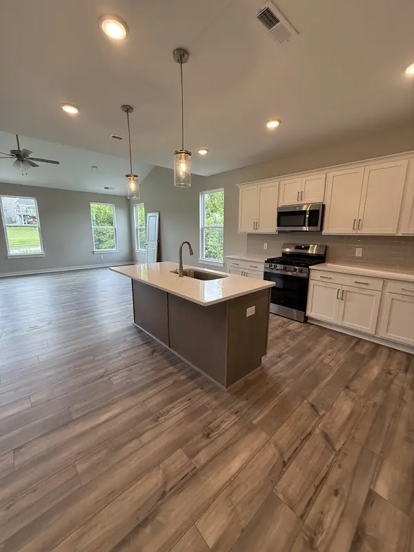 3821 Red Barn Drive, Columbia, TN 38401
