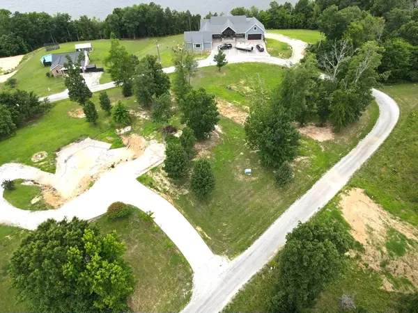 148 Overlook Rdg, Big Sandy, TN 38221