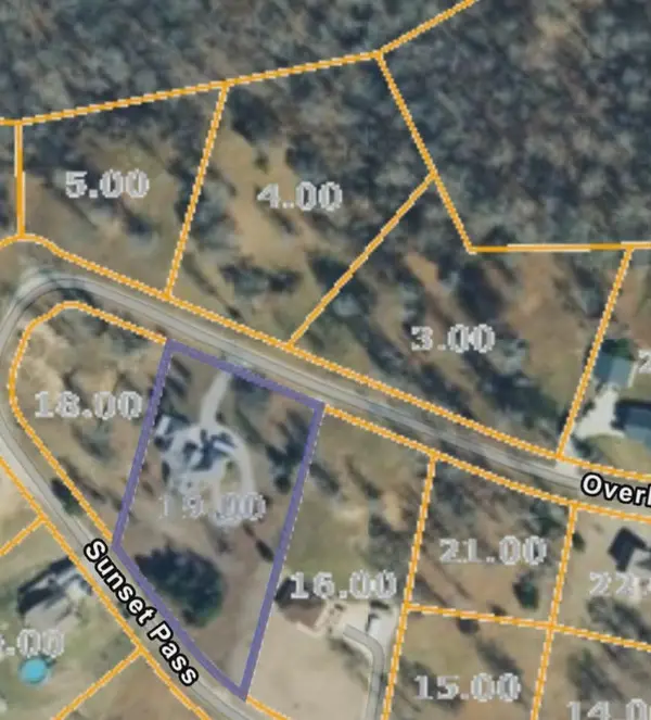 148 Overlook Rdg, Big Sandy, TN 38221