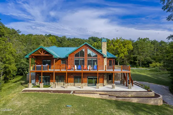 197 Cove Springs Drive, Dandridge, TN 37725