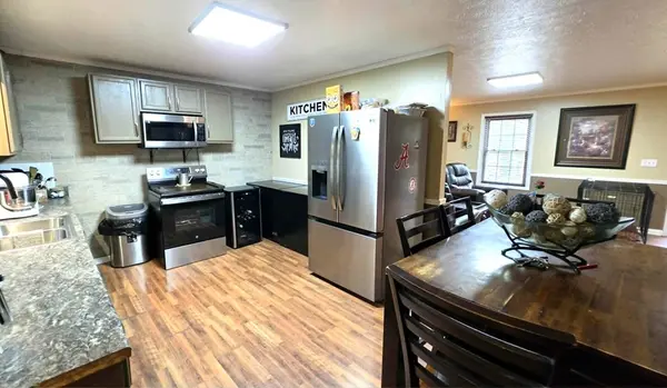 722 Williams St, Paris, TN 38242